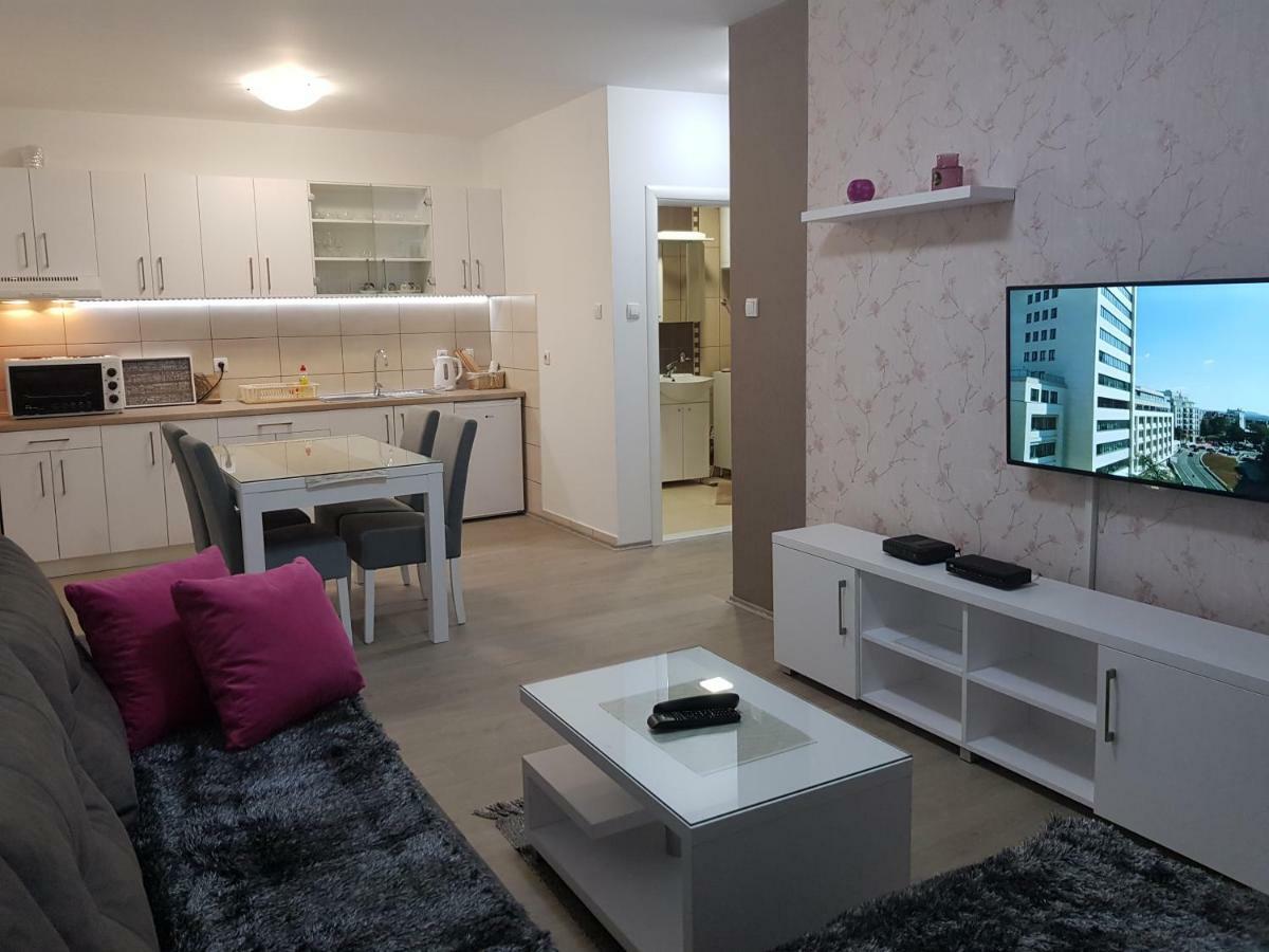 Apartment Gea 18 Novi Sad Exterior photo