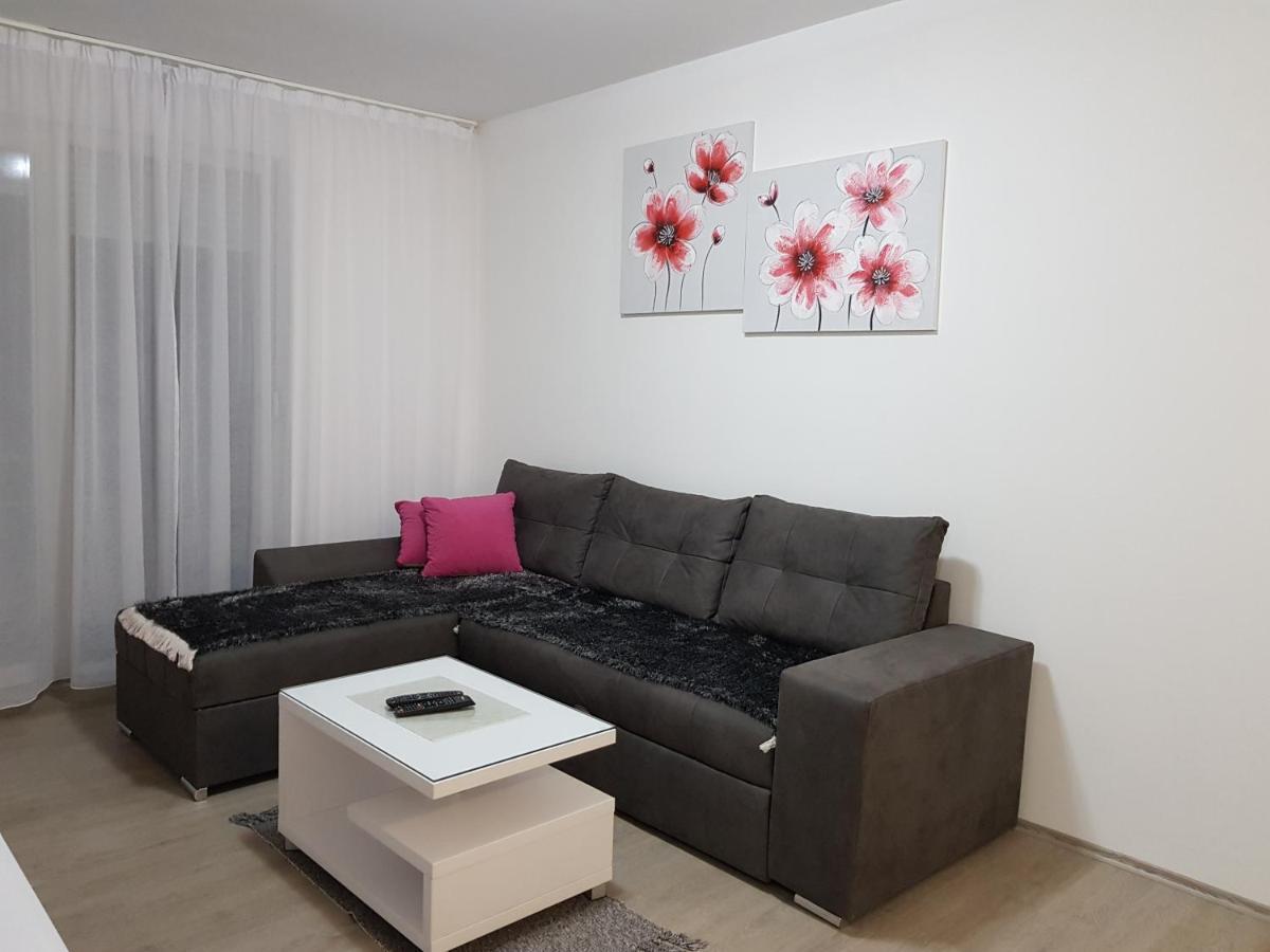 Apartment Gea 18 Novi Sad Exterior photo